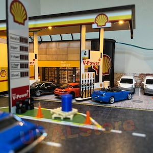 1:64 Scale Diorama Gas Station and Coffee Shop - Diorama Garage Display for Diecast Model Cars - Christmas Gift for Him - For Collectors