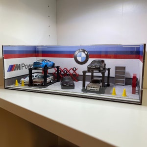 1:64 Scale Diorama for Diecast Cars - Free Customizable - Diorama Garage Car Dealership - Gift for Men - Gift for Model Car Collectors