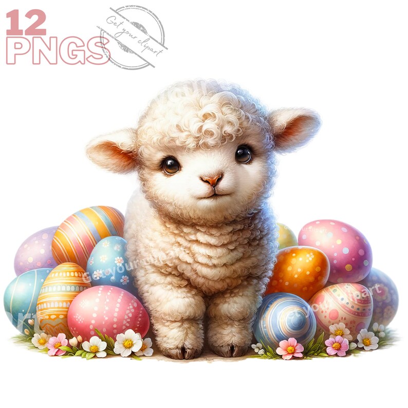 Pu&ograve; includere: Un agnello bianco e soffice con occhi marroni siede circondato da uova di Pasqua colorate. Le uova sono decorate con strisce, punti e spirali. Ci sono foglie verdi e fiori bianchi intorno alla base delle uova.