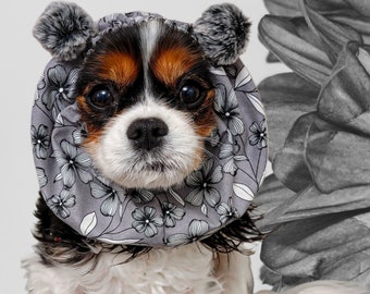 Fleurs grises / Pompons amovibles / Tour de cou réglable pour épagneul / Chiens aux longues oreilles / Cavalier King Charles Spaniel