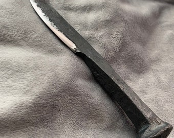 Couteau à pointes de chemin de fer forgé à la main