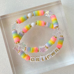 Pulsera personalizada con el mensaje "Girl Power" para niñas, juego de pulseras con nombre personalizado para niñas, regalo de aliento para niñas, regalo de cumpleaños para niñas, joyería para niños