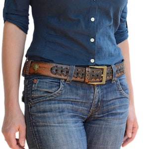 Curved belt for low rise jeans sale