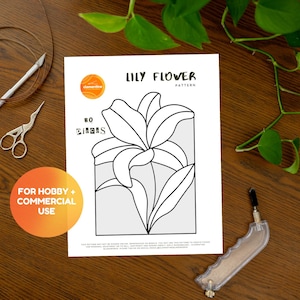 Lily Flower Stained Glass Pattern // DIGITAL DOWNLOAD