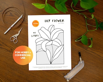 Lily Flower Stained Glass Pattern // DIGITAL DOWNLOAD
