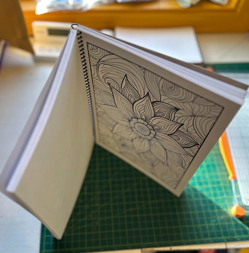 Libro para colorear para adultos con estampado floral de cachemir: diseños inspirados en la naturaleza, 50 páginas, 21,5 x 28 cm, encuadernación en espiral, alivio del estrés, atención plena artística. imagen 10