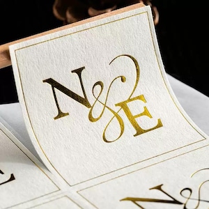 Adesivi personalizzati Adesivi in rilievo per adesivi per candele Adesivi per matrimoni Adesivi metallici Sigillo in lamina d'oro Goffratura in rilievo Logo personalizzato