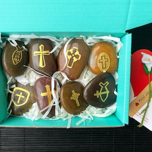 Crucifijo de piedra Cruz oración Regalo cristiano para católicos Regalo para cristianos Cruz de bolsillo Regalos para ella Jesús Arte católico Santo católico