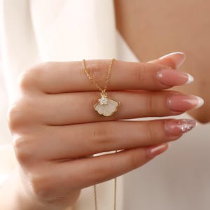 Gold Shell Pendant Necklace, Mother-of-Pearl Design, Minimalist Jewelry For Women, Elegant Dainty Necklace, Beach-Inspired Gift For Her