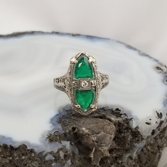 Fancy triangle cut, genuine Emerald doublets, w/a… - image 2