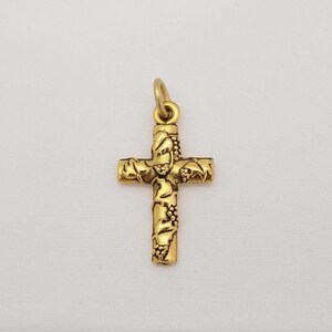 Antique 24Kt Gold Plated Cross Charm with Vine: USA Made, Pewter, (4 Pack)