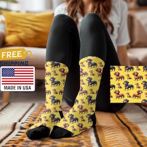 Wiener Dogs Socks - Cute and Fun Dachshund Print | Gender Neutral Gift For All Ages | Unisex Fit Animal Socks | Gift for Dog Lover