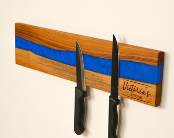 Personalized Magnetic Knife Holder for Mom’s Kitchen, Engraved Epoxy Wooden Wall Rack, Chef Gifts