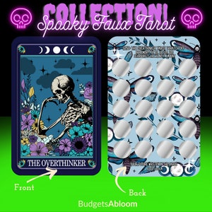 250 Défi d'économies à gratter | Insertion pour enveloppe pour reliure A5 | Collection fantasmagorique de faux tarots I | Squelette d'Halloween | Le trop-penseur posé