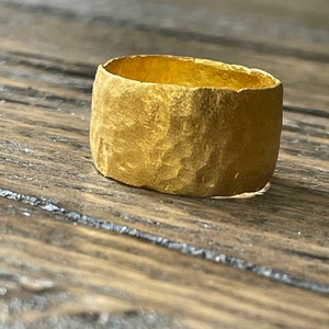 24k gold ring//brushed and hammered design//solid gold.