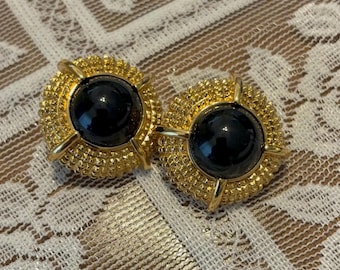 ヴィンテージのセントジョン製ブラックカボションクリップ式イヤリング