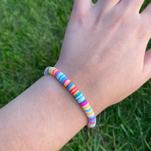 Bracelet de perles d'argile d'été tropical