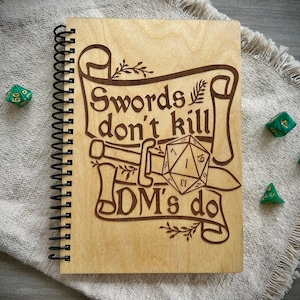Dungeon Master Journal, lasergeëtst hout Cover Dungeons and Dragons Notebook, DnD Notes, Campagne Notebook