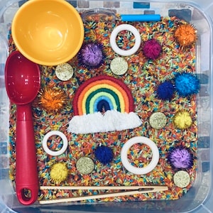rainbow sensory bin