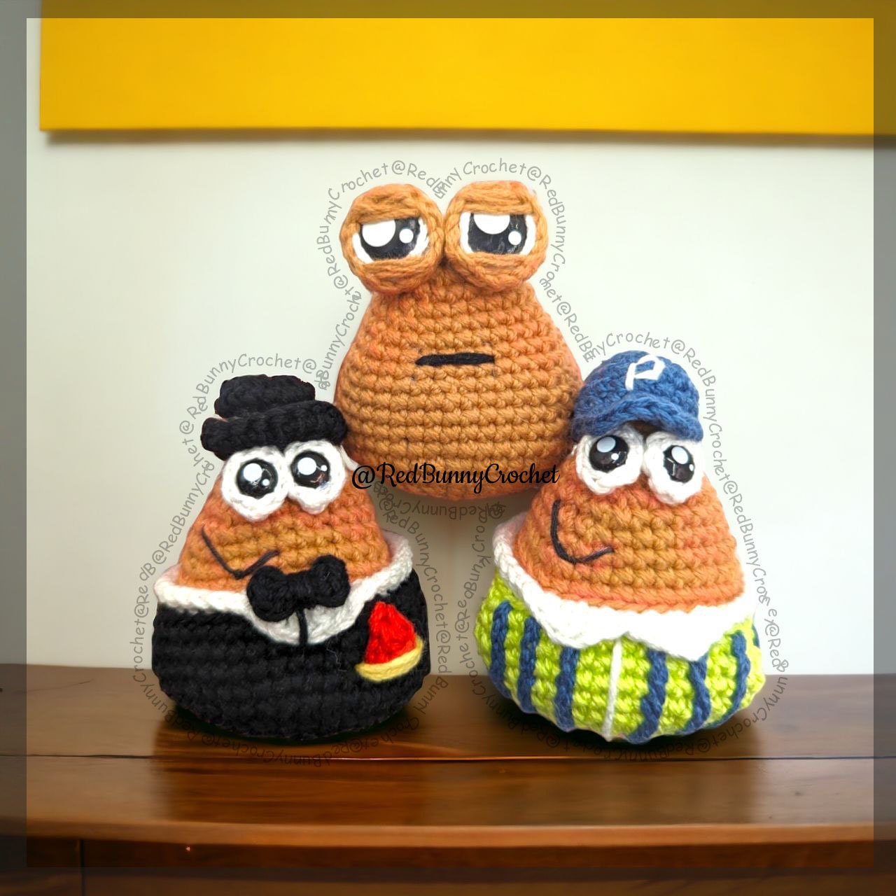 Figura Pvc Pou Con Gafas Azules - Compra Venta En