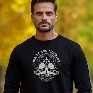 Dia De Los Muertos / Day of the Dead / Sugar Skull / Red Roses / Halloween / Black Sweatshirt Unisex Heavy Blend™ Crewneck Sweatshirt