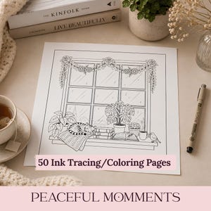 Può includere: Una pagina da colorare quadrata con un disegno a linee in bianco e nero di un davanzale con un gatto che dorme, piante in vaso, libri e un uccellino. Il testo 50 Ink Tracing/Coloring Pages e PEACEFUL MOMMENTS è stampato sulla pagina.