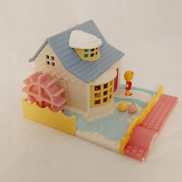 Vintage Polly Pocket, 1989 Bluebird England, vintage toys, Grandma's Cottage Polly Pocket Vintage in good condition