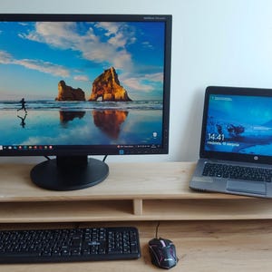 Handgemaakte massief kersenhouten monitorstandaard: ergonomische bureauverhoger