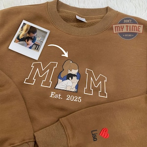 Embroidered Mom Sweatshirt, Family Custom Portrait Embroidered Sweatshirt, Custom Portrait Sweatshirt, Mom Gift,  Personalized Sweaters