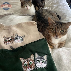 Personalized Cat Sweatshirt with Embroidered Face from Photo – Custom Feline Gift, Cozy Hoodie for Cat Moms and Dads Gift For Mom