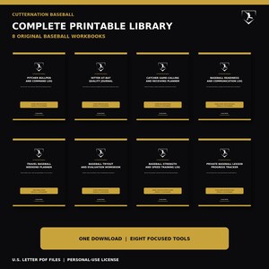Op de afbeelding: Een digitale collectie van acht honkbalwerkboeken genaamd Cutternation Baseball Complete Printable Library. De zwart-gouden afbeelding toont covers voor logboeken en planners, waaronder Pitcher Bullpen en Hitter At-Bat.