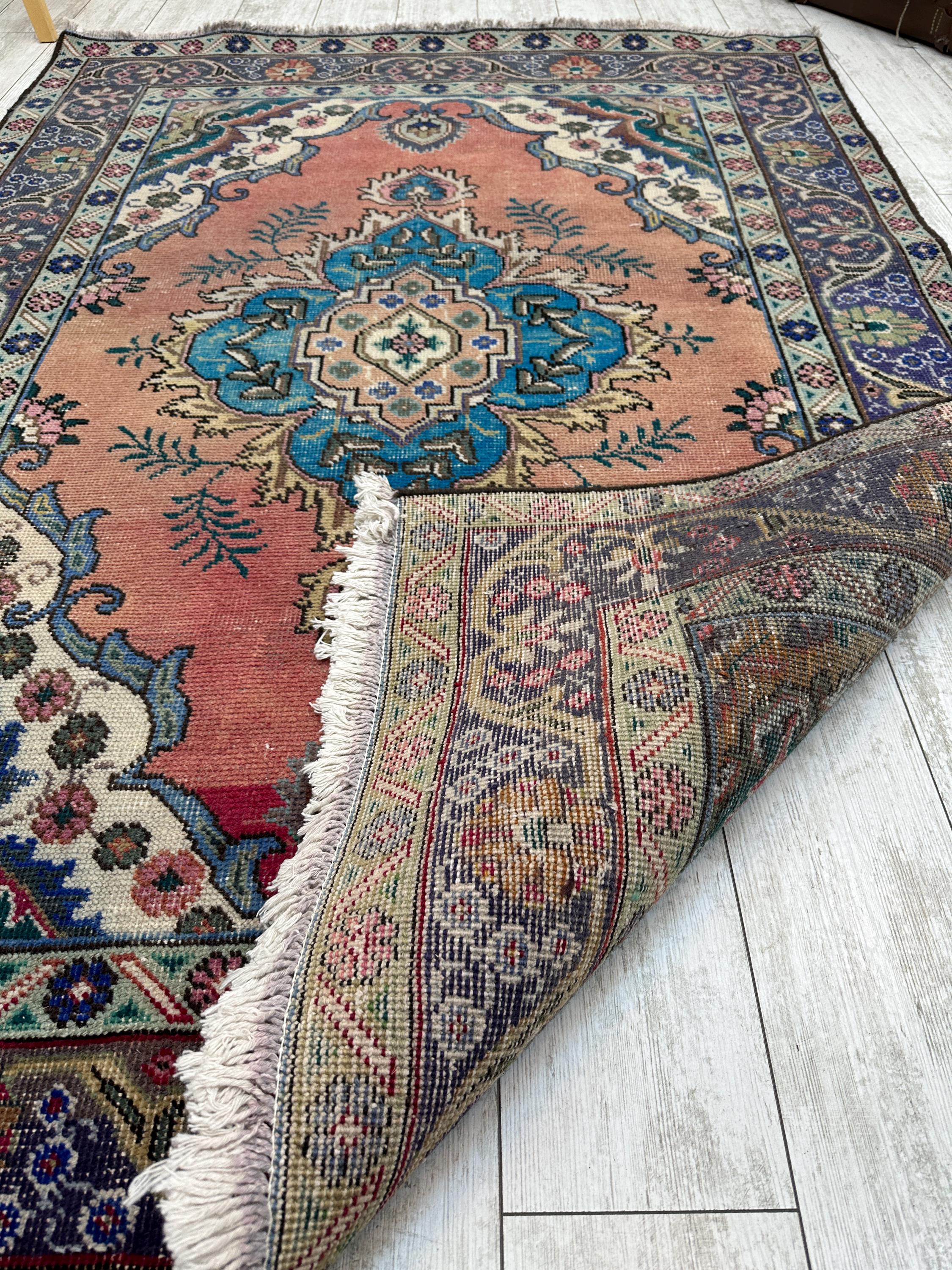 Turkish Rug, Vintage Rug, 4.5x6.5 Ft, Oushak Rug, Area Rug, Faded