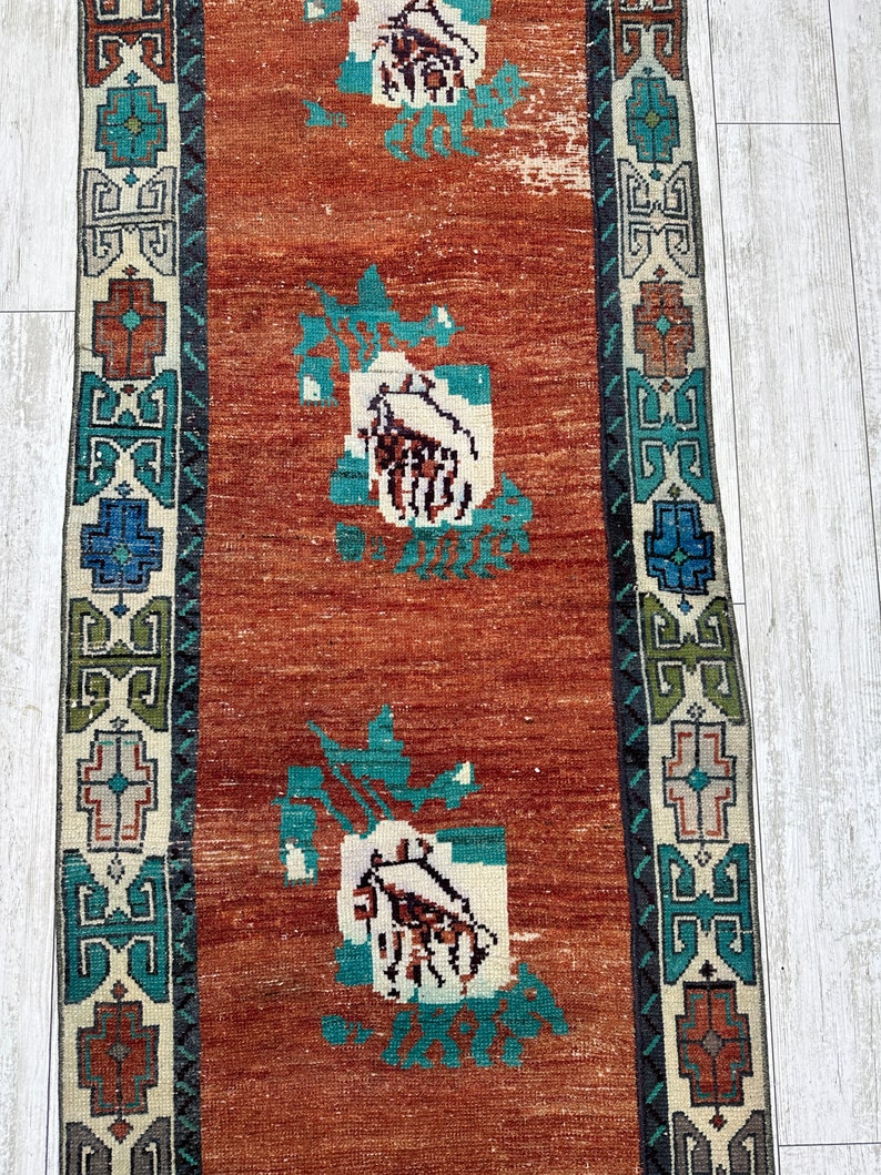 Hallmatta, turkisk löparmatta, handgjord turkisk matta, vintage löparmatta, handgjord matta, bleknad matta, bohomatta, köksmatta, 2,5 x 11,4 fot bild 6