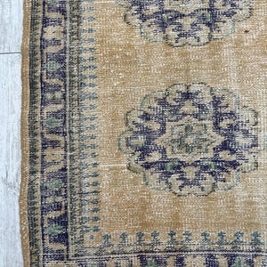 Handmade Turkish Hallway Runner Rug, Vintage Wool Carpet (2.8 x 10.1 Ft) image 3