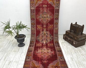 Vintage röd löparmatta, 3,4x9,8 fot, turkisk röd löparmatta, korridormatta, hallmatta, röd köksmatta, röd trappmatta, Oushak löparmatta,