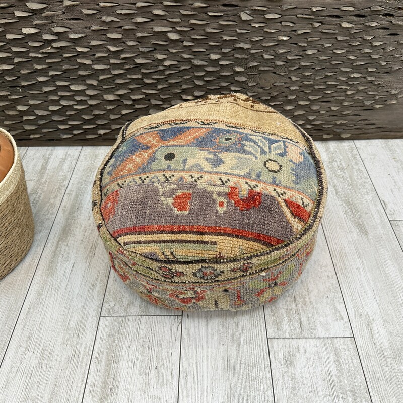Curated visual reference: Gallery Detail: Pouf