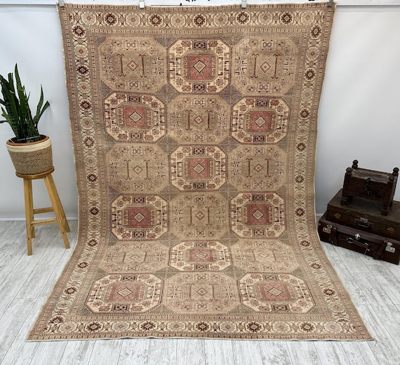 vintage pink rug, turkish area rug, antique rug, natural rug, handmade rug, oversize rug, large rug, floral rug, wool rug, 6.7 x 9.4 ft,