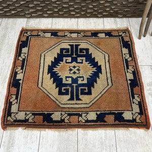 Handmade Wool Rug, Turkish Mini Rug, Vintage Mini Rug, Oushak Mini Rug, Mini Rug, Door Mat Rug, 1x3 Natural Rug,1.9x2.2 FT, Wool Door Mat,