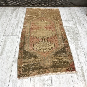 Turkish Mini Rug, Small Vintage Rug, Small Oushak Rug, Faded Rug, Kitchen Mat, Bedroom Rug, Laundry Rug, Turkish Doormat, 1.6x3.1 Boho Rug