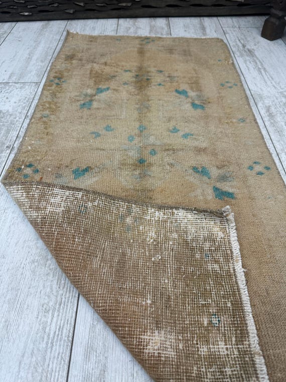 トルコ製ミニラグ、小型ヴィンテージラグ、小型ウシャクラグ、色あせた