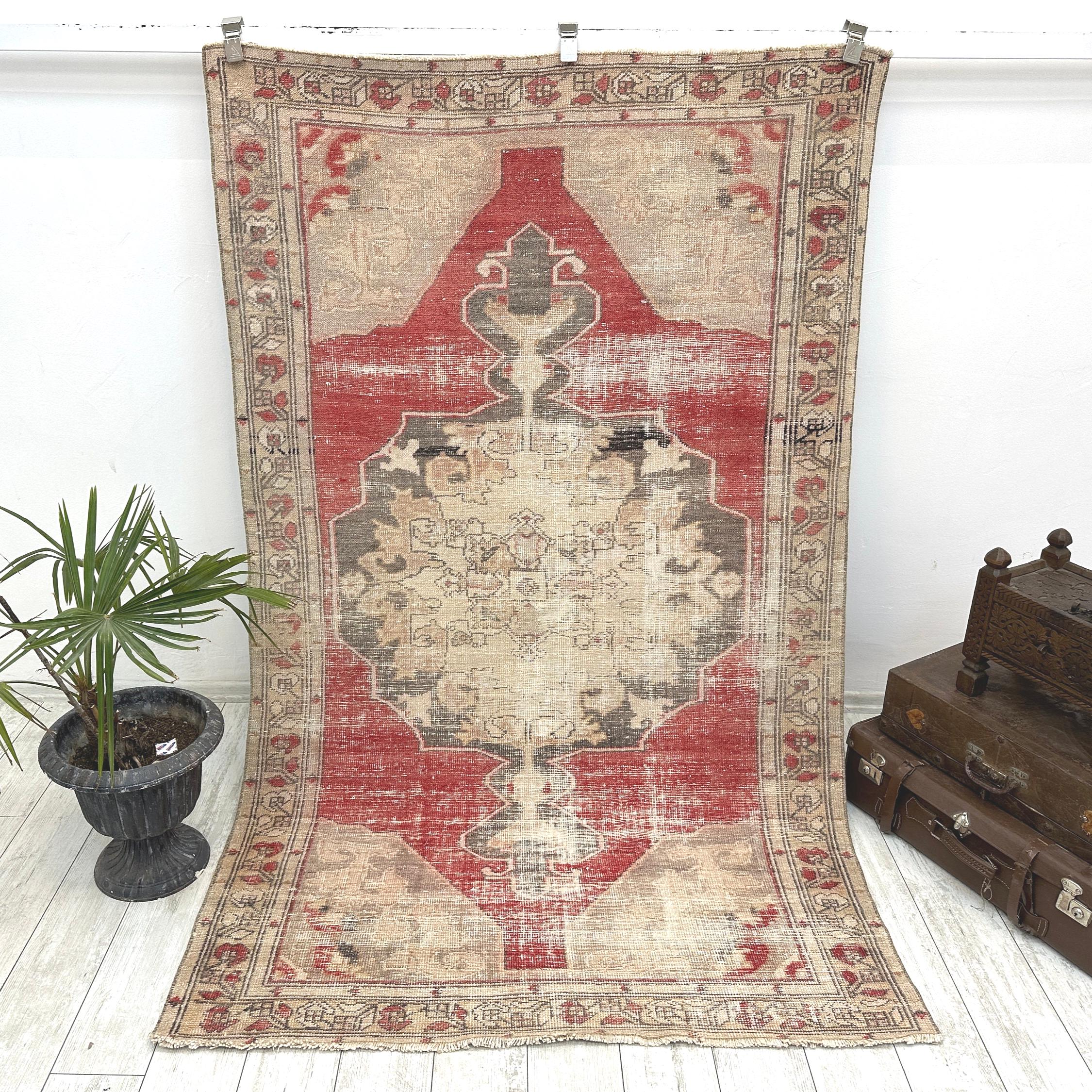 ラグ vintage turkish rug, 045 Distressed Vintage Rug, Turkish Rug, 4.5x7.3 Ft Vintage Rug