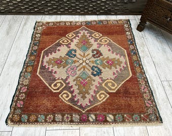Small Turkish Rug, Vintage Bath Mat, Mini Oushak Rug, Turkish Doormat Rug, Entryway Decor, Outdoor Mat, Small Vintage Rug 2.5x2.7, Boho Rug