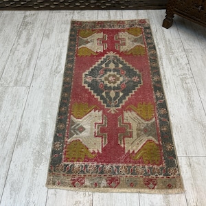 2x4 RED MINI RUG, Small Rug, Decor, Vintage Turkish Rug, Minimalist Rug, Vintage Rug, Rug Oushak Boho Rug, Home Decor, 1.6x3.2 ft,