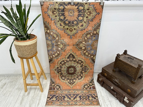 turkish runner rug, runner rug, entryway rug, vintage rug, hallway rug, corridor rug, handmade rug, boho rug, corridor rug, 2.7 x 6.2 ft