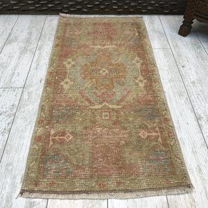 Turks minitapijt, klein vintage tapijt, klein Oushak-tapijt, vervaagd tapijt, keukenmat, vloerkleed slaapkamer, waskleed, Turkse deurmat, 1,5 x 3,1, boho-tapijt