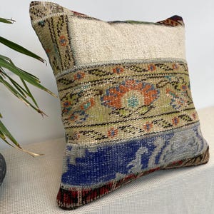 Almohada de alfombra beige, almohada Kilim nómada, almohada Kilim turca, Kelim Kissen, almohada Kilim antigua, funda de almohada de 20x20", funda de almohada de alfombra