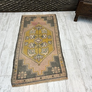 Small Turkish Rug, Vintage Bath Mat, Mini Oushak Rug, Turkish Doormat Rug, Entryway Decor, Outdoor Mat, Small Vintage Rug 1.7x3.2, Boho Rug