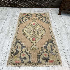Small Turkish Rug, Vintage Bath Mat, Turkish mat rug, Turkish Doormat Rug, mini rug, Outdoor Mat, Small Vintage Rug 1.8x3, Boho Rug
