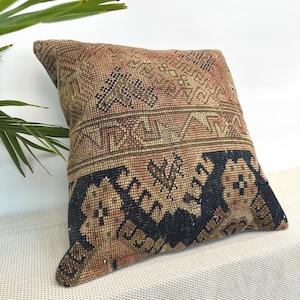 Kilim cushion cover, Handmade pillow, Turkish rug pillow, Decorative pillow, Sofa pillow, Couch pillow, 20x20 Pillow,