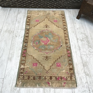 eco friendly rug, mini oushak, bath mat runner, ethnic rug, turkish vintage rug, step mat, gallery size rug, old rug, 1.9 x 3.4 ft